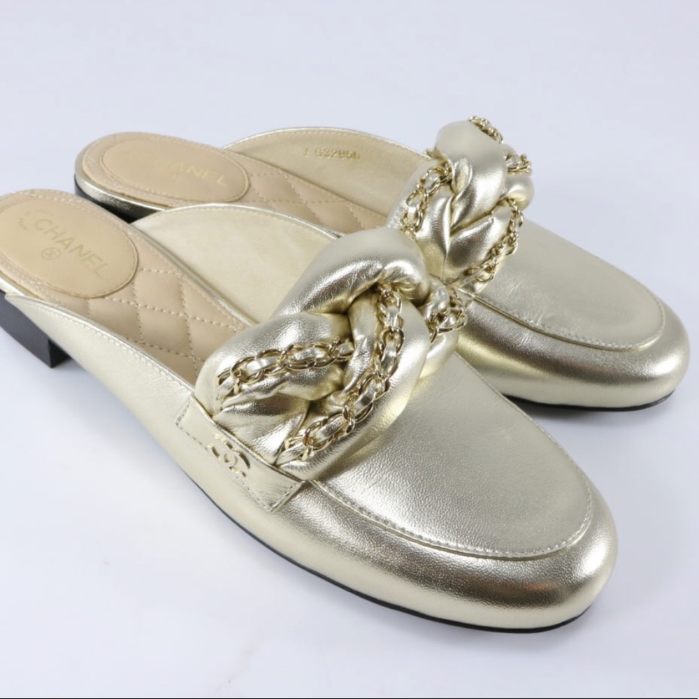 CHANEL SHOES 17 A MULES